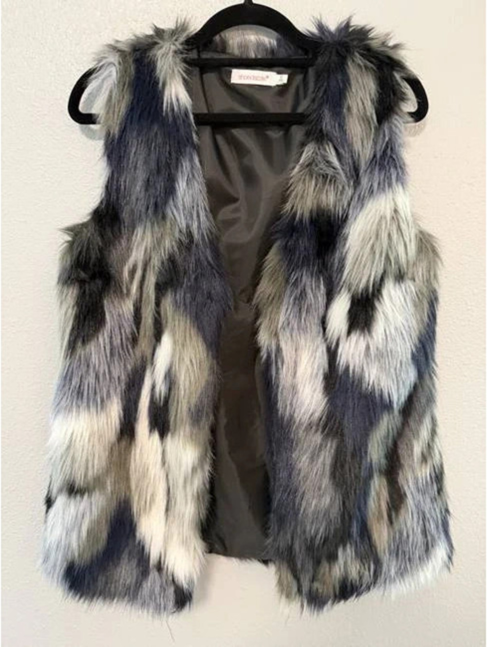 #6199 ShoeDazzle Black White Gray Faux Fur Vest Size S
